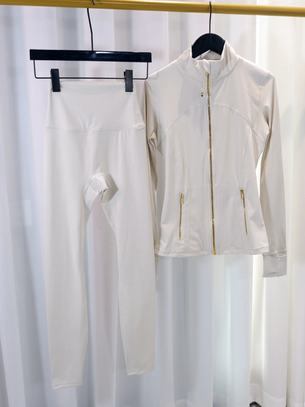 Gold Zipper Yoga Set 💪✨ | Quick-Dry Slim Fit Sports Jacket & Leggings Activewear Set