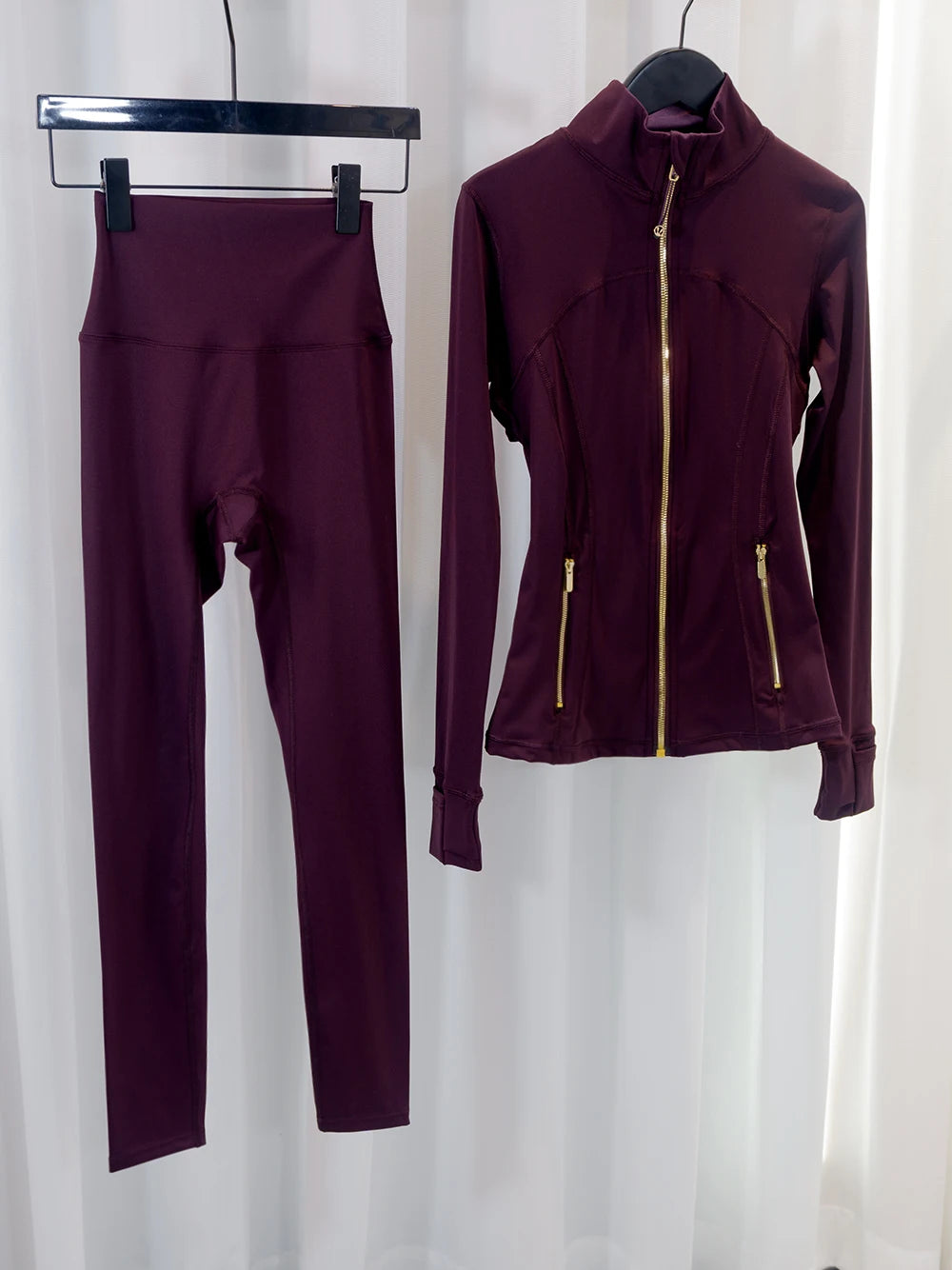 Gold Zipper Yoga Set 💪✨ | Quick-Dry Slim Fit Sports Jacket & Leggings Activewear Set