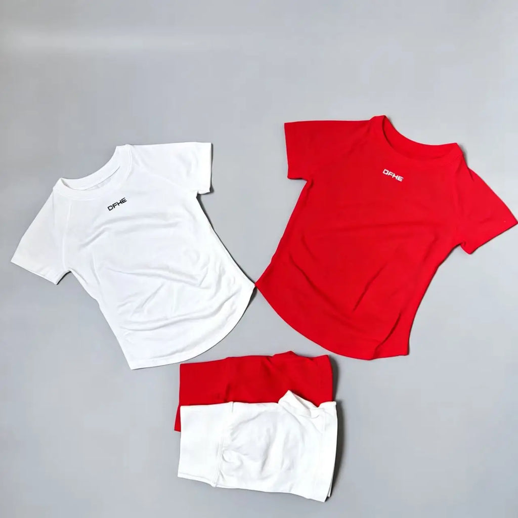 2-Piece Seamless Sports Set 💪🧘‍♀️ | Women's Short Sleeve Yoga Top & High-Waist Shorts Workout Outfit
