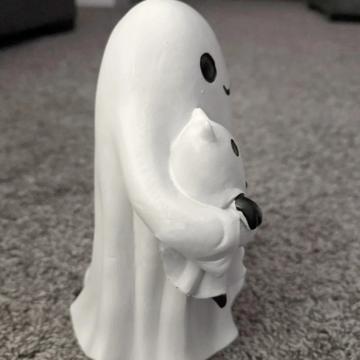 Spooky Ghost Resin Ornament 👻🎃 | Halloween Decor for Home, Garden & Dashboard