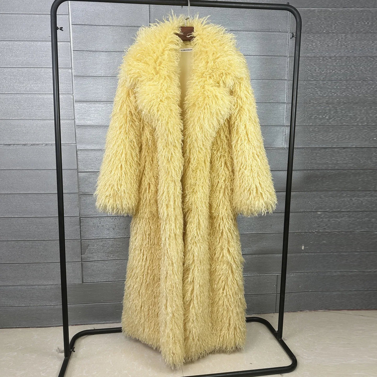 Faux Fur Long Overcoat 🤍 | Women's Luxe Suit Collar Winter Coat