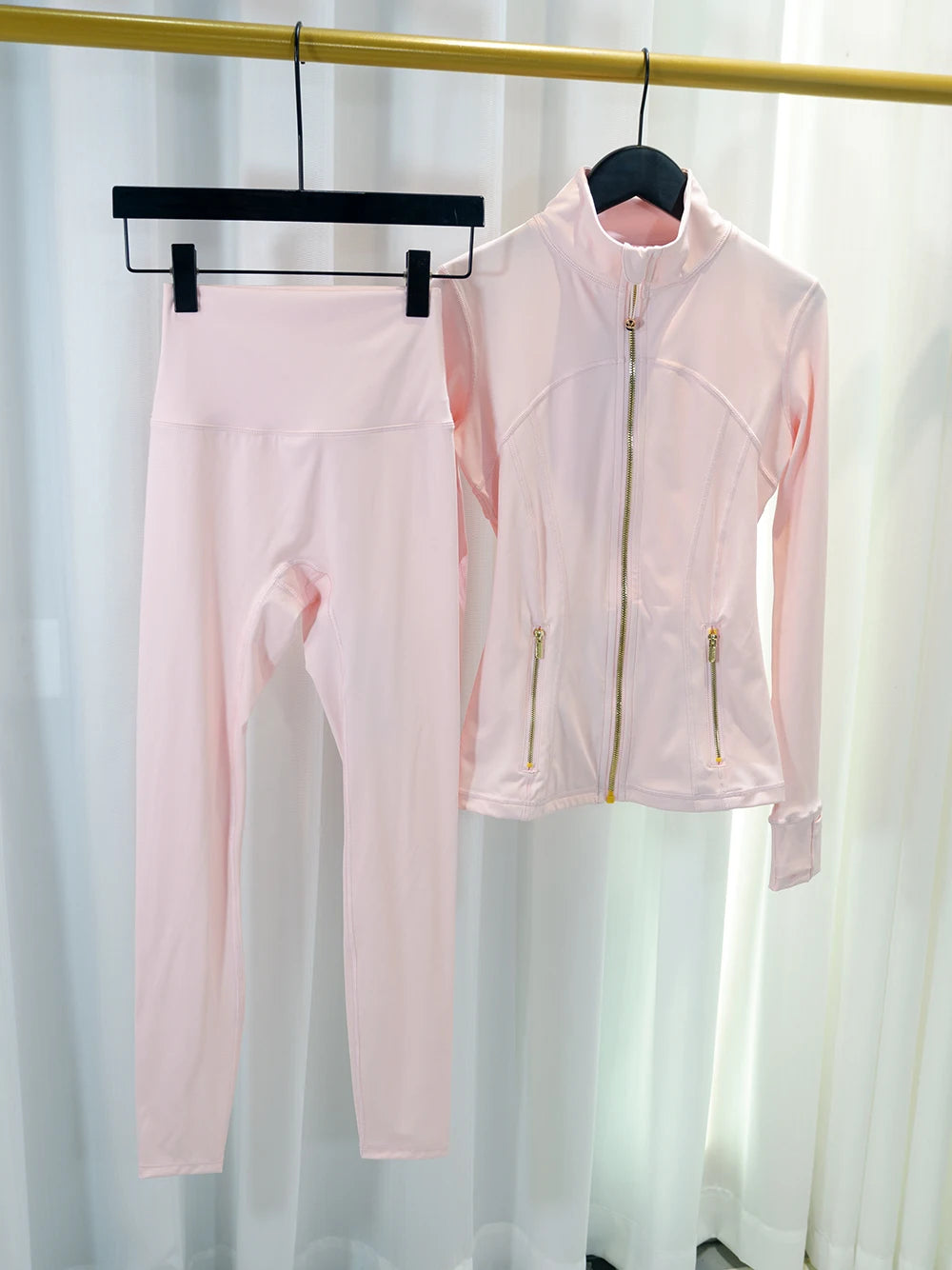 Gold Zipper Yoga Set 💪✨ | Quick-Dry Slim Fit Sports Jacket & Leggings Activewear Set