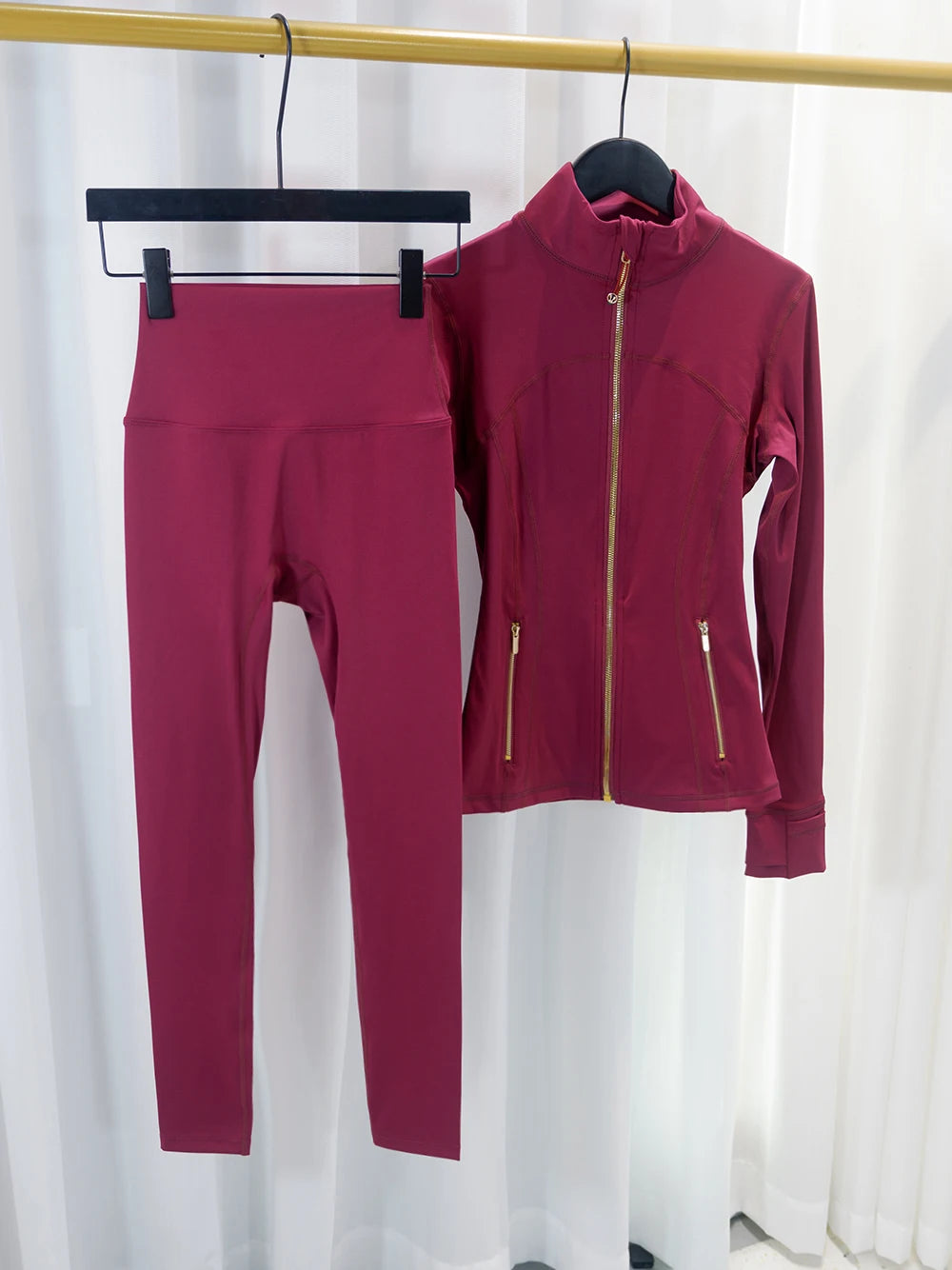 Gold Zipper Yoga Set 💪✨ | Quick-Dry Slim Fit Sports Jacket & Leggings Activewear Set